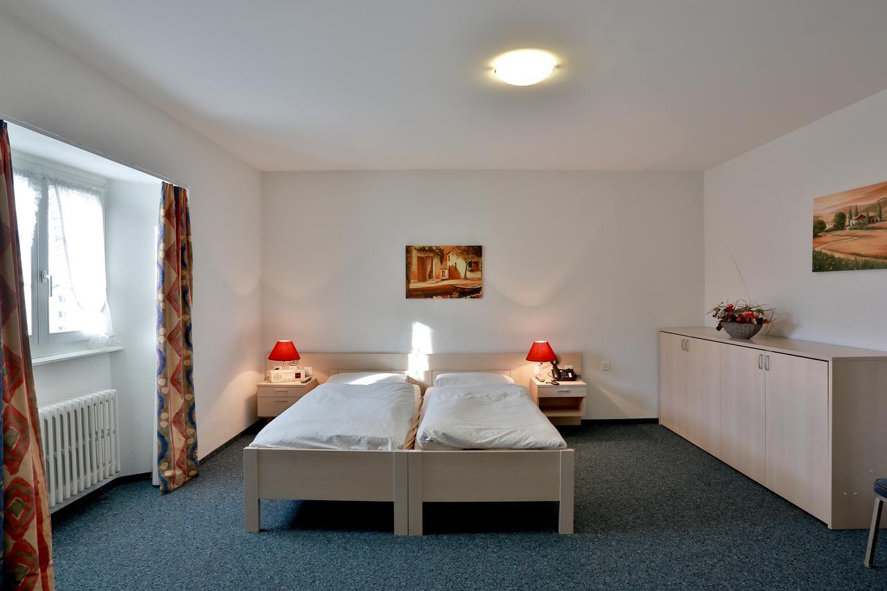 Hotel Du Port - Free Parking - Breakfast Included Estavayer-le-lac Bagian luar foto